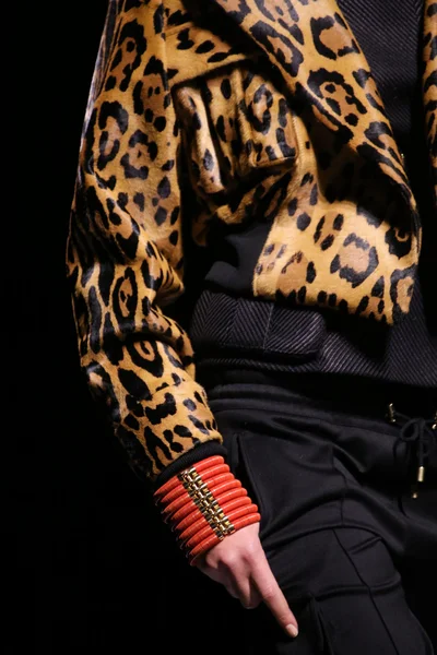 Look 19